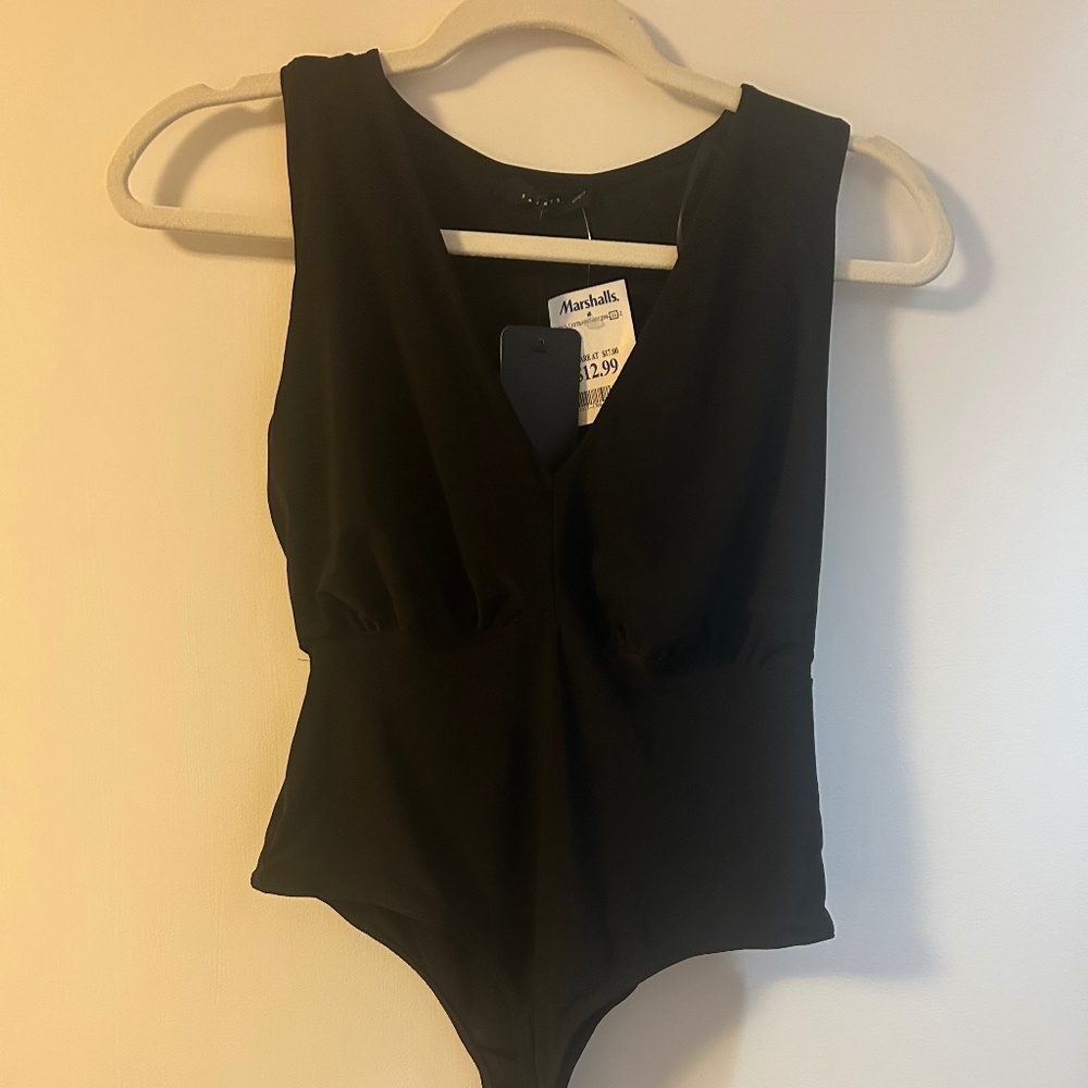 Black sleeveless bodysuit NWT M